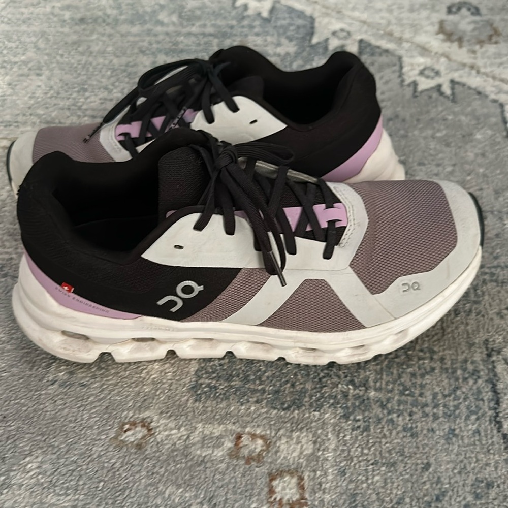 On cloud runner 9.5